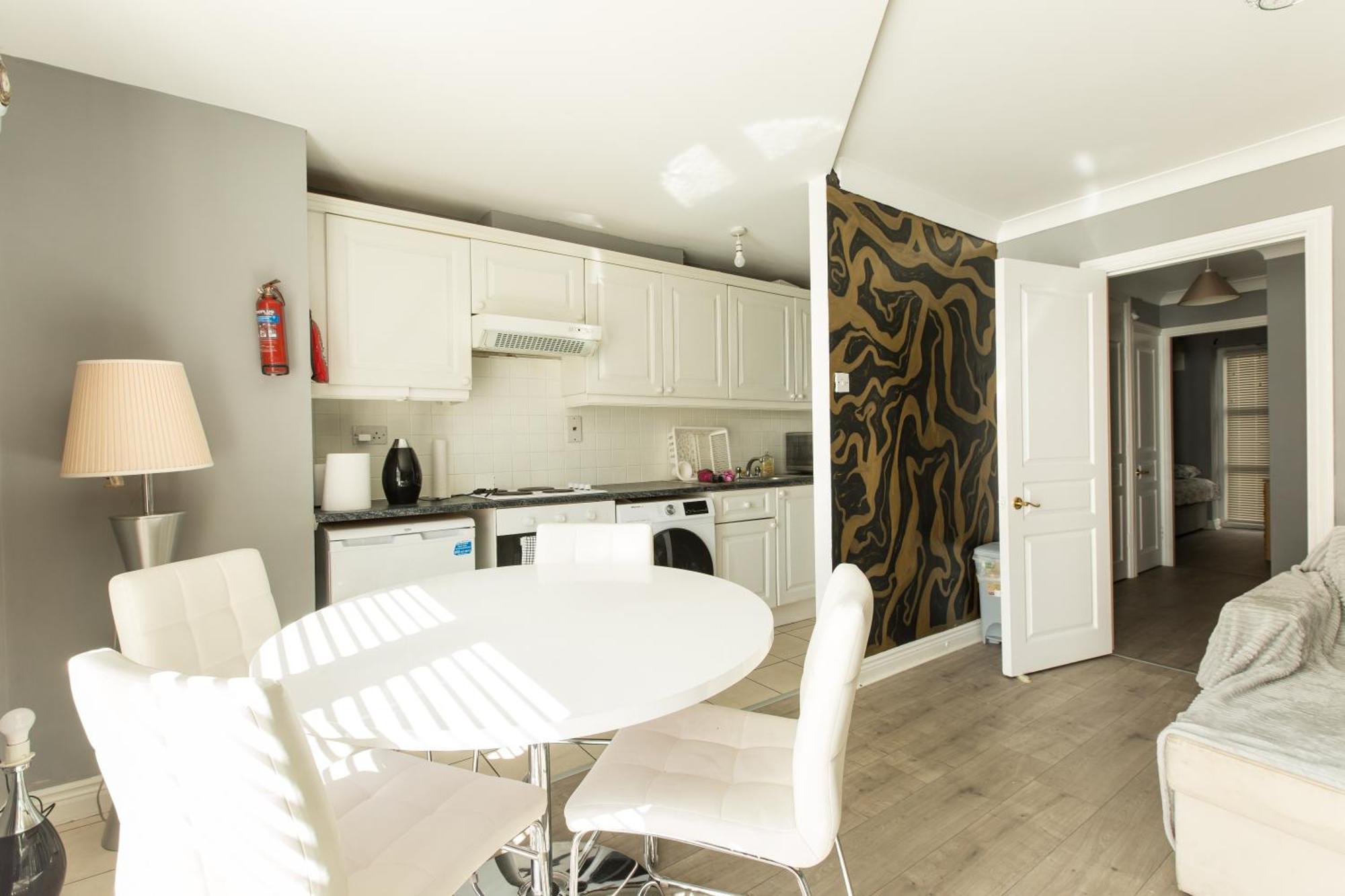 Modern Elegant Central Apt With Parking Dublin Buitenkant foto