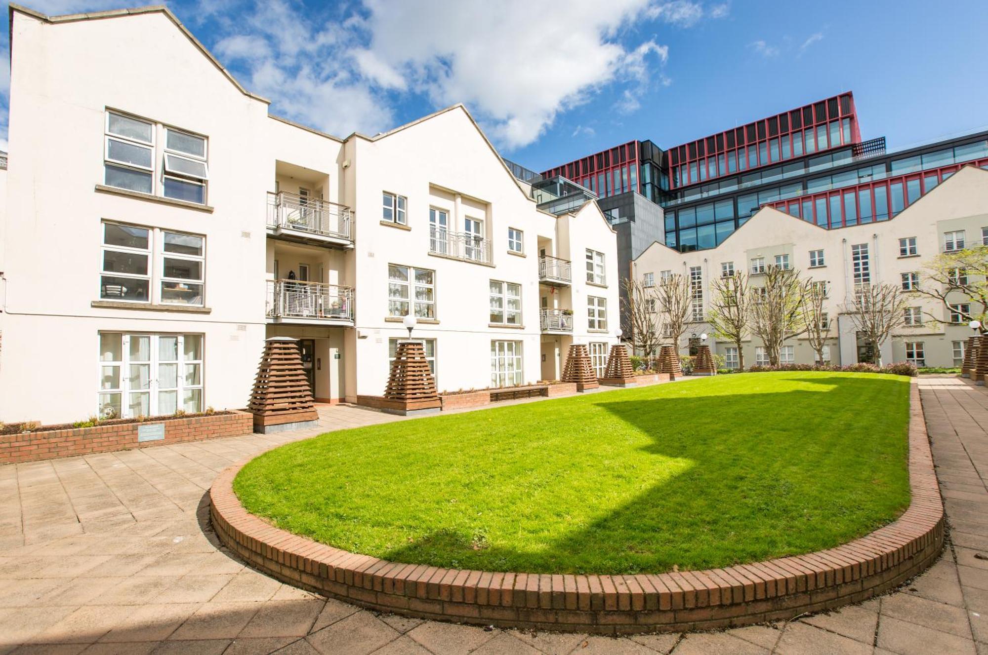 Modern Elegant Central Apt With Parking Dublin Buitenkant foto